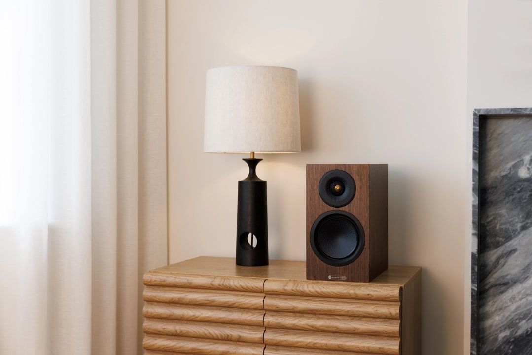 Monitor Audio Silver Series 8G European Walnut