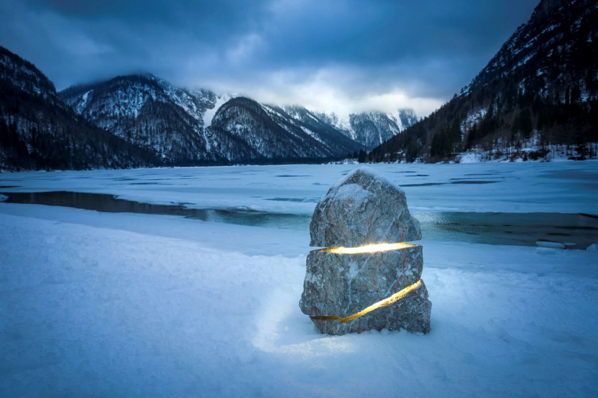 Menhir di Luce outdoor lighting